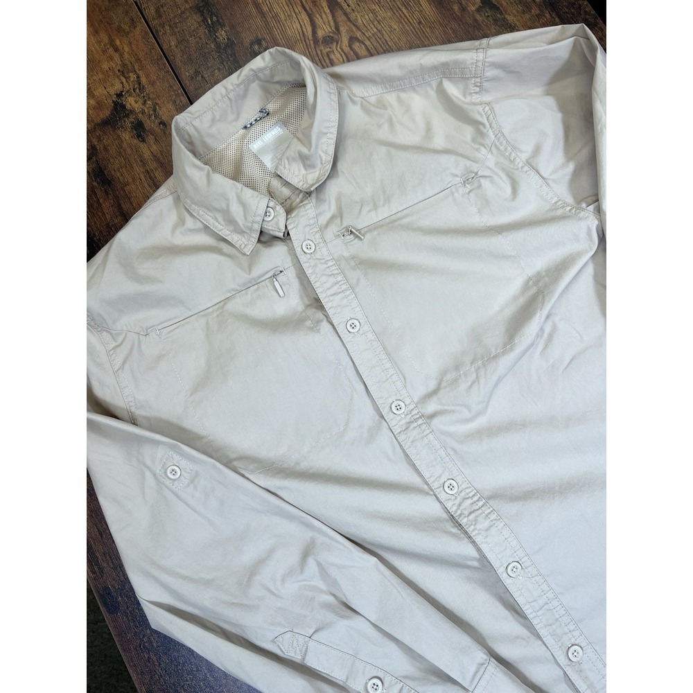 Reel Legends Men's Size Medium  Vented Fishing Long Sleeve Button Up